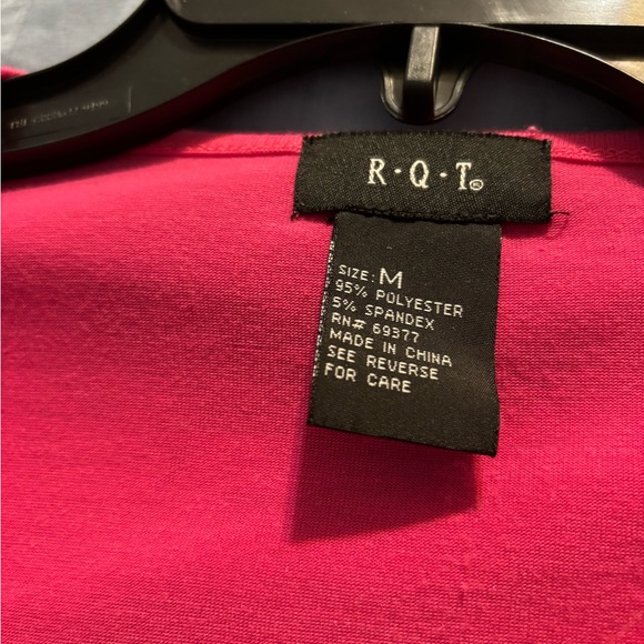 Pink size Medium R.Q.T. Top with attached jacket - Picture 3 of 4